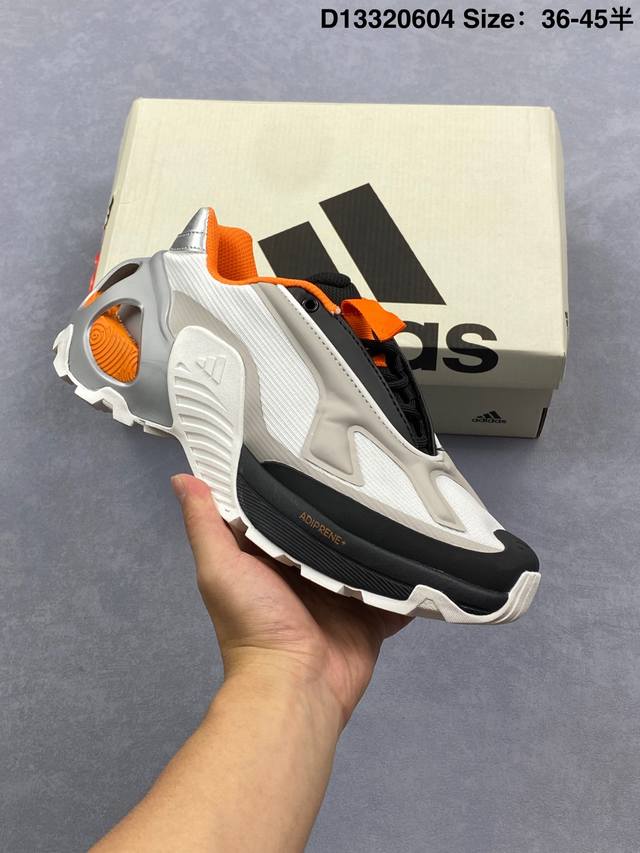 公司级Adidas Wonder Runner Turbo 阿迪达斯 厚底运动训练跑步鞋 设计充满未来机械感 低帮造型非常百搭 无论是运动裤还是休闲牛仔裤都能轻