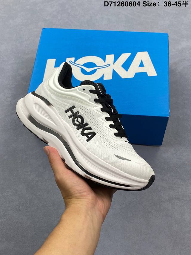 小红书推荐Hoka W Bondi 9全新配色 这个品牌来自于新西兰的毛利语，Hoka表示大地，One One表示飞越，连起来就是飞越地平线，One One不是