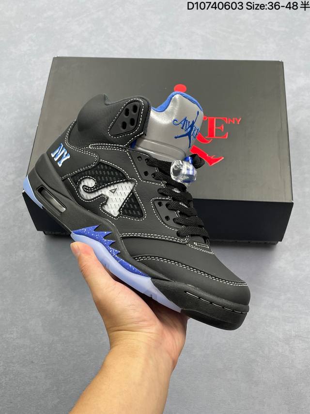 乔丹Dj Khaled X Air Jordan 5 We The Best 白紫采用头层皮革鞋面材质 质感十足 正确3M反光鞋舌 注胶效果及缜密拉帮背胶 Ai