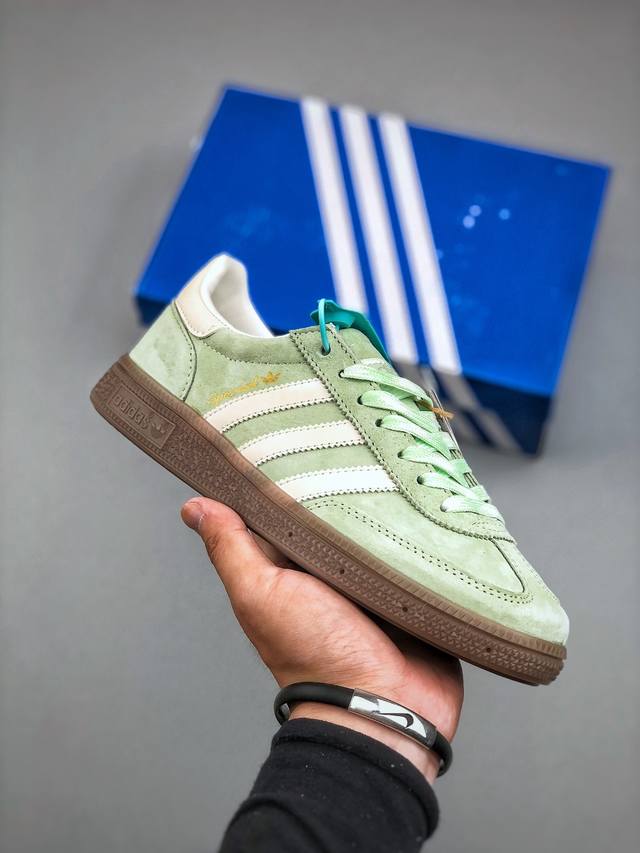 Adidas Handball Spezial 低帮三叶草学院风复古休闲板鞋 货号：Ki5932 尺码：36-45 半