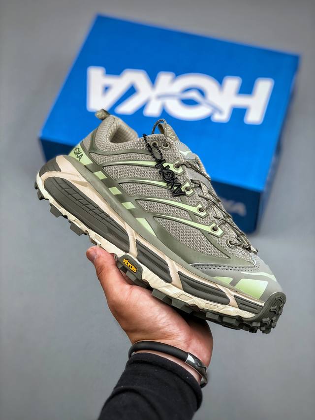 Hoka One One Mafate Three2 全新配色创立于 9年，始终致力于为所有跑者提供更新、更好的跑步 装备。相比常规跑鞋，Hoka One On