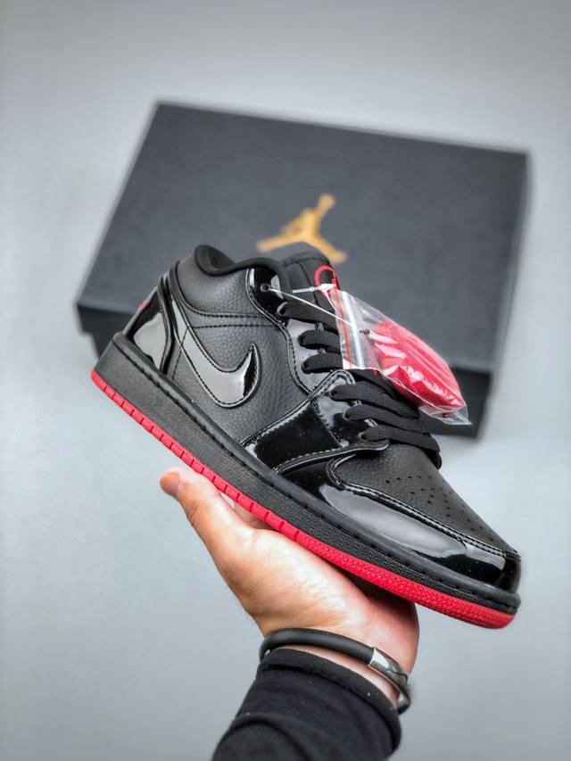 Air Jordan 1 Low Panda Aj1 乔1“漆皮黑 ” 低帮文化休闲板鞋Dd1660 001 尺码：36-46 半