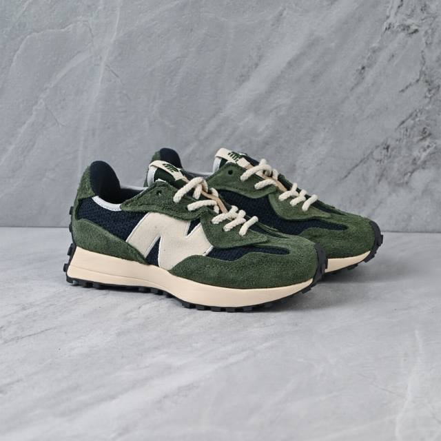 新百伦New Balance Ms327 复古休闲运动慢跑鞋 完美细节 #全新 New Balance 327 系列 以更纯粹的复古风格设计打造的全新造型 侧身
