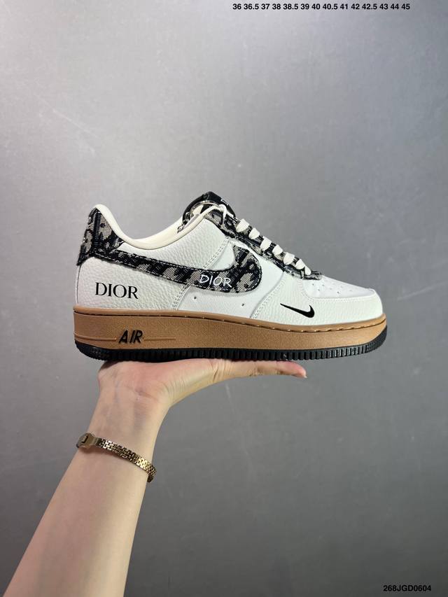 Nike Air Force 1 空军一号“Diy高端定制” 低帮休闲运动板鞋 用料绝不含糊 独家版型蒸餾加工帶來的是更好的视觉和脚感体验 清洁度 电绣工艺 皮