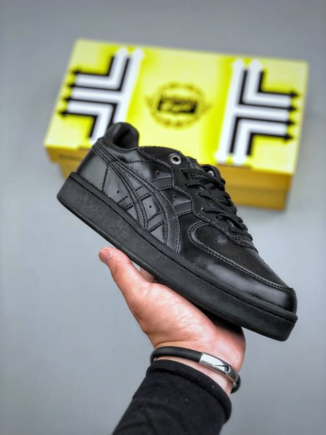 亚瑟士 鬼冢虎 Onitsuka Gsm Sd 复古中性运动鞋 货号：1183B403-001尺码：36 37 38 39 40.5 41.5 42 43.5