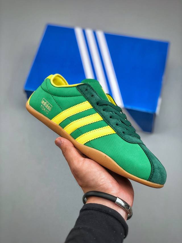 C版 Adidas Originals Tokyo 东京限定系列 复古百搭薄底德训运动T头鞋采用复合牛津布组合翻毛皮饰片鞋面材质外置Rb橡胶大底将经典与现代完美