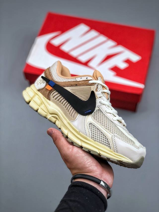 Nike Zoom Vomero 5 复古单品新配色 Nk Zoom Vomero 5 Sp 佛莫罗5代系列经典复古休闲运动慢跑鞋#采用环保纤维革饰片组合网眼布