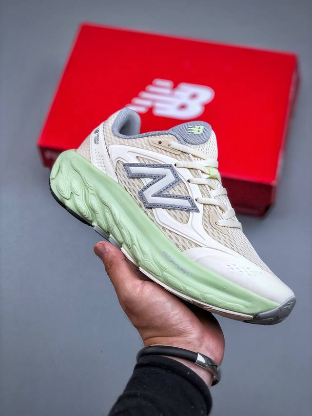 New Balance Nb Fresh Foam Evoz舒适耐磨低帮跑步鞋 受到Fresh Foam舒适骑行的启发跑鞋将毛绒舒适感提升到一个新的水平这款鞋旨