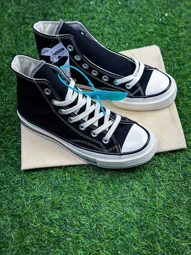 福利特价放 公司级 Converse1970S 匡威 三星帆布鞋高帮 正确原厂面料 厚度精准 鞋型挺拔，双包边蓝底。鞋头大小比例100%还原Zp规整中底走线、高