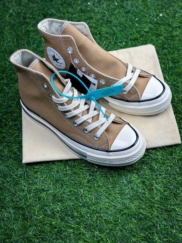 福利特价放 公司级 Converse1970S 匡威 三星帆布鞋高帮 正确原厂面料 厚度精准 鞋型挺拔，双包边蓝底。鞋头大小比例100%还原Zp规整中底走线、高