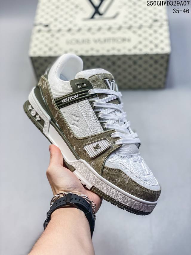 市面最新版本 纯原高端品质 Louis Vuitton Trainer Sneaker Low 升级厚实抽屉礼品鞋盒及包装说明书防尘布袋物件 附送官方快递加固彩