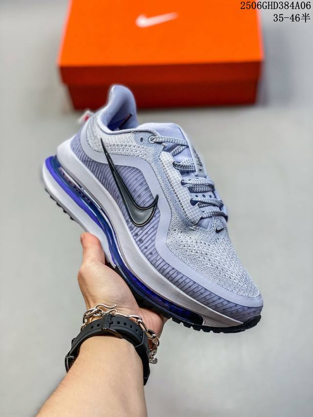 Nike Pegasus Premium耐克飞马公路跑步鞋 有史以来第一双拥有弯曲全掌的Air Zoom气垫，且结合Zoom X 和React X 三明治的科技
