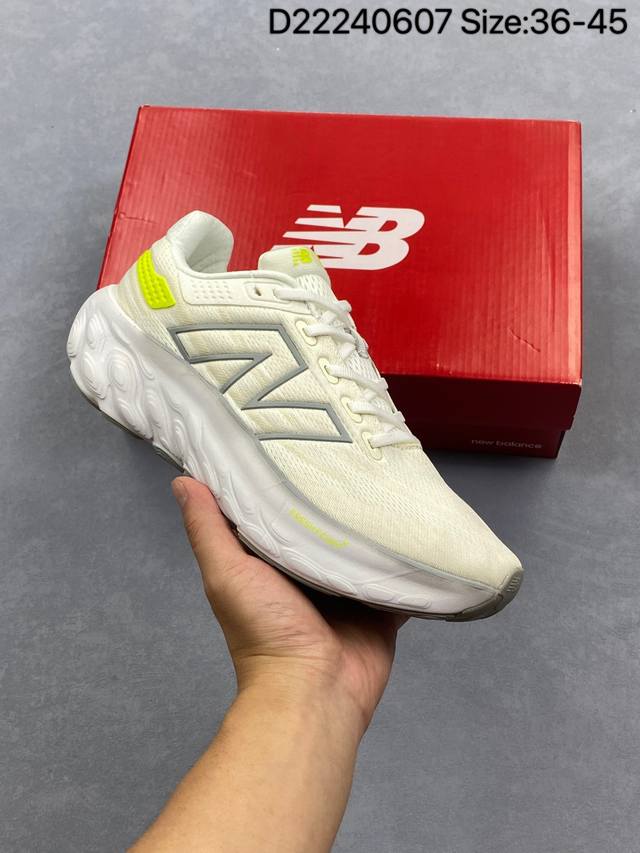 新百伦New Balance 系列复古老爹风休闲运动慢跑鞋 货号：M1080Lum 尺码：36-45 编码：D22240607