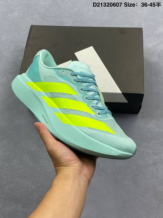 Adidas Adizero Evo Sl M 阿迪超轻透气缓震跑鞋 整体外观造型与Adizero Adios Pro Evo 1非常相似 中底配置方面搭载全掌