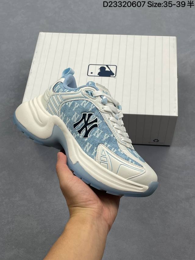 公司级Mlb 纽约洋基队 此款在产品设计上，Mlb不仅融合了美国职业棒球大联盟的各当家球队，更结合了棒球运动中的各个元素。 货号：3Ashwd15N-50Pkl