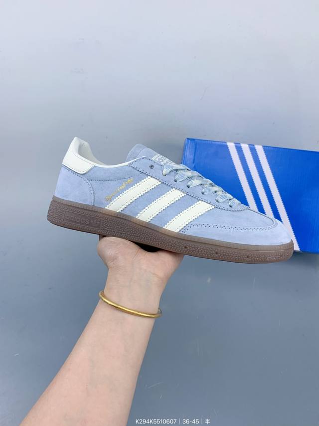 公司级Adidas Handball Spezial 阿迪达斯经典款 复古休闲板鞋 全鞋采用反毛皮制作 牛筋耐磨大底 承载青春情怀的板鞋 经典三条杠装饰鞋侧 S