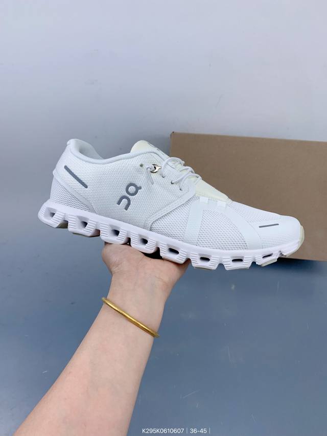 真标On昂跑 Cloud X 克劳德X系列低帮轻量舒适多功能休闲运动鞋 采用工程飞织网布组合再生聚酯纤维鞋面材质搭载独家隐藏速度中板 镂空Cloudtec科技