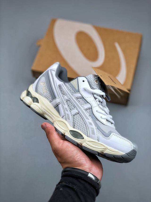 Asics 亚瑟士Gel-Nyc 2055透气网眼鞋面配合部分合成革材质 采用全新Ahar+橡胶材质 更加耐磨货号: 3A542-021 尺码:36-45半