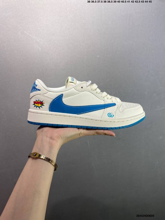 公司级Air Jordan 1 Low Og 高端定制 斯图西米白蓝倒钩 大厂纯原工艺 原楦原纸板 原厂头层皮料 铸造最完美鞋型 一眼区别任何市售土肥圆版本 中