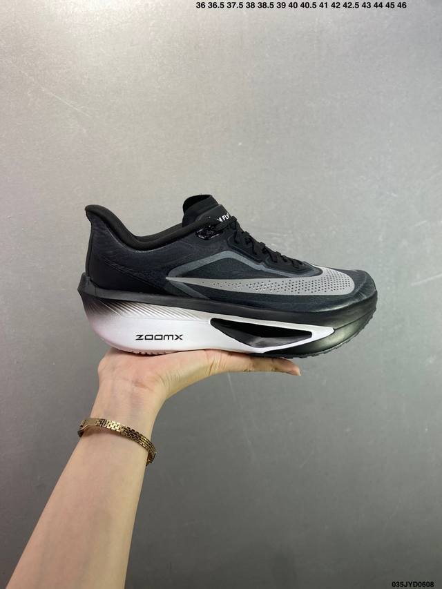 公司级Nk Zoomx Invincible Run Flyknit Fk6 Zoom Fly 6轻量飞织低帮休闲运动慢跑鞋 此鞋专为长跑运动员而生 是为5至1