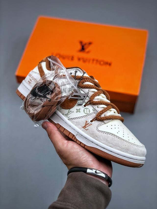 福利特价 海外官方同步限量发售， 路易威登X Nike Dunk Low Lv联名-灰棕绑带猪八 耐克板鞋。头层牛皮与进口猪八革的搭配，上等的面料加上工匠级的缝