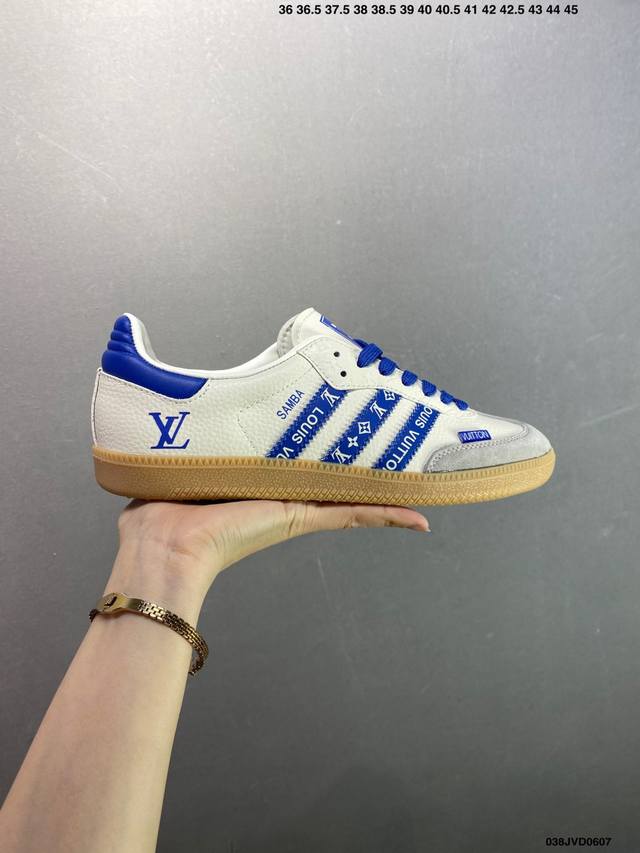 公司级 Ad Original Samba Og 复古经典轻便板鞋 口碑大厂出品 正确烫金高频细节 原装纳米超迁皮料 独家私模橡胶大底 原盒原配 这款桑巴鞋展示