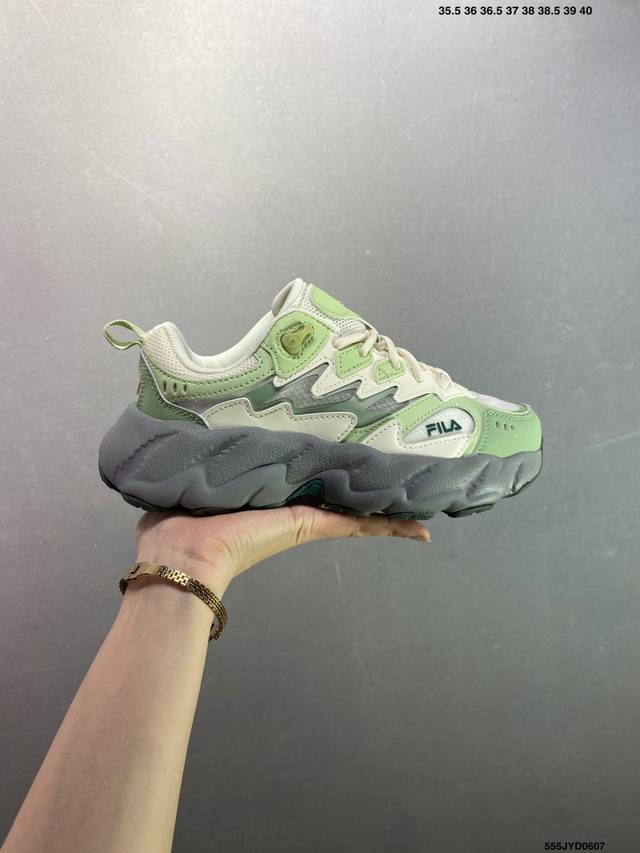 公司级Fila Fusion 斐乐潮牌 时尚潮流休闲运动板鞋 纯原版本 鞋面设计理念源自于历史篮球鞋款Smash 从其复古鞋面提炼元素 结合板鞋鞋底做现代拼接的