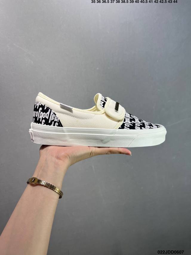 Vans Classics Knu Skool 苏格兰格纹拼接 厚鞋舌面包鞋 Vans联名超火的土豆鞋，复古经典，鞋头放大、包边上移加厚、鞋舌加厚。Vans C