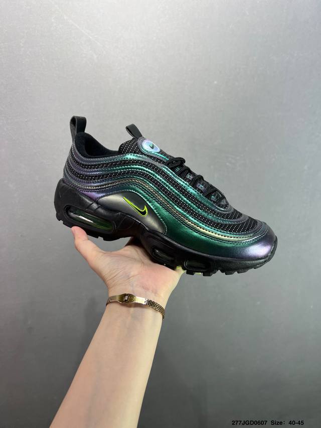 Air Max 95 97 Ducks Of A Feather Storm 全掌气垫运动鞋 拼接设计鞋口饰有双提鞋环正面系带 标志性 Swoosh 细节 圆头