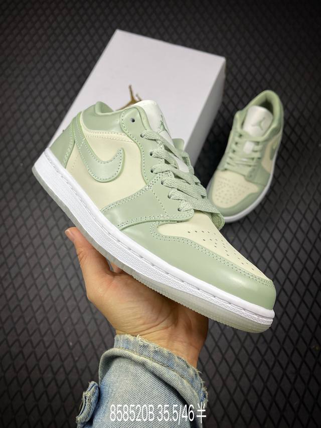 B Air Jordan 1 Low Se Seafoam 低帮 海沫绿 Aj1 乔丹1代 Aj1 乔1 低邦 绿色 乔丹篮球鞋系列 鞋身整体以米黄色皮革打造，