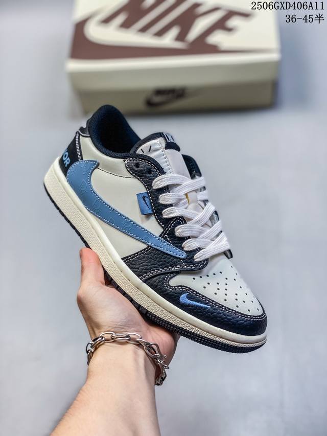高端定制 Travis Scott X Jordan 1 Low 迪奥联名-黑白小蓝勾 倒勾低帮休闲版本 原厂全头层皮 大厂纯原品质出货 纯正版型 定制鞋盒 皮