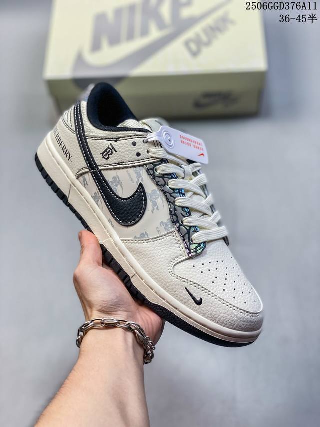 海外爆款限量发售！高端定制Nike Sb Dunk Low “Burberry巴宝莉联名 白黑骑士”高端定制 低帮休闲板鞋 定制鞋盒 大厂纯原品质出货 超高清洁