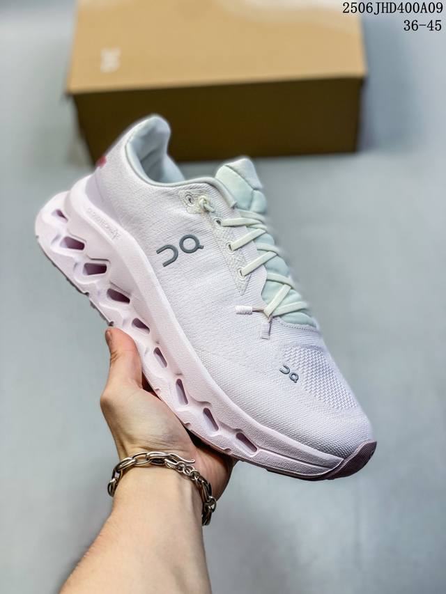 公司级On Cloudrunner 2 昂跑 户外街头机能风新兴品牌轻便中帮跑步鞋 首发实拍鞋款以网球为灵感的运动休闲鞋 大胆的复古外观与革新科技融合 助力运动
