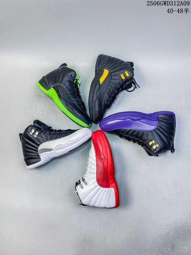 头层公司级真碳版本 乔丹Air Jordan 12Retrolowie 高帮 Aj12乔丹11代 Aj12乔12高邦 乔丹篮球鞋系列 通过蓝白色的组合呈现整体轮