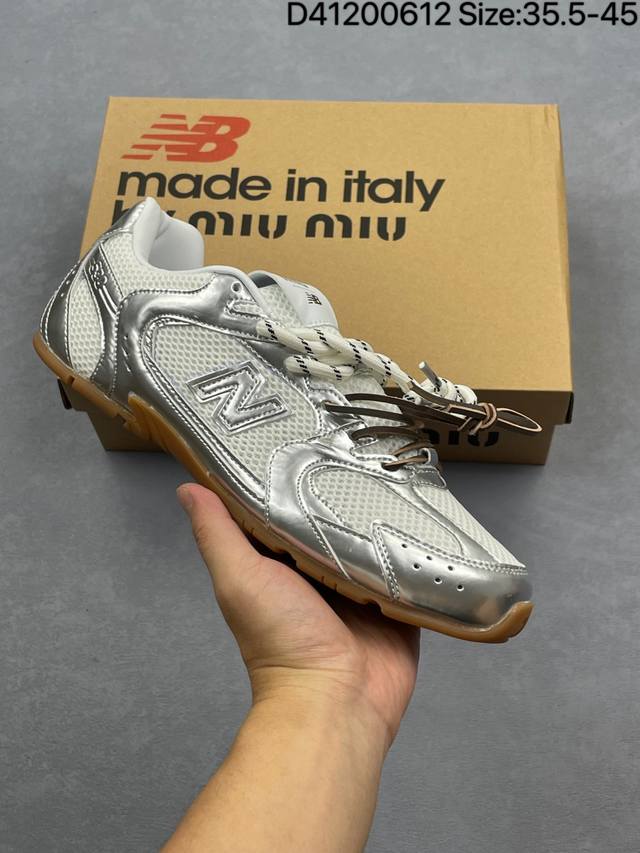 Miumiu X New Balance 530 Sl系列Nb新百伦低帮经典复古休闲运动慢跑鞋 美拉德配色打造全新跨界合作 意大利奢侈品牌 该运动鞋采用解构和轻