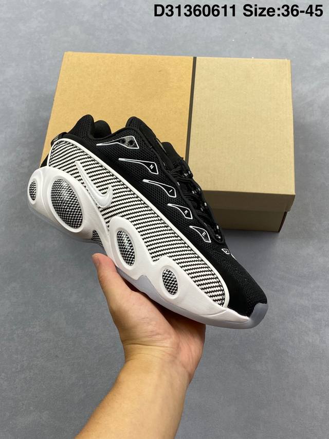 耐克Nocta X Nike Glide 织物潮流百搭 复古低帮篮球鞋 实拍首发 采用黑色网眼鞋面 搭配以碳纤维为灵感的挡泥板和与中底相配的Swoosh 标志