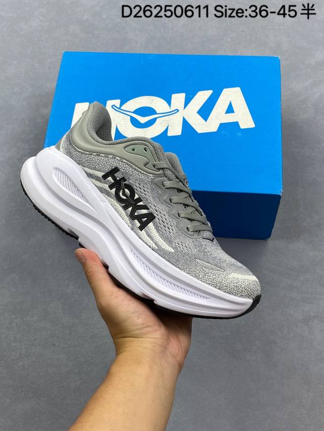 小红书推荐Hoka W Bondi 9全新配色 这个品牌来自于新西兰的毛利语，Hoka表示大地，One One表示飞越，连起来就是飞越地平线，One One不是