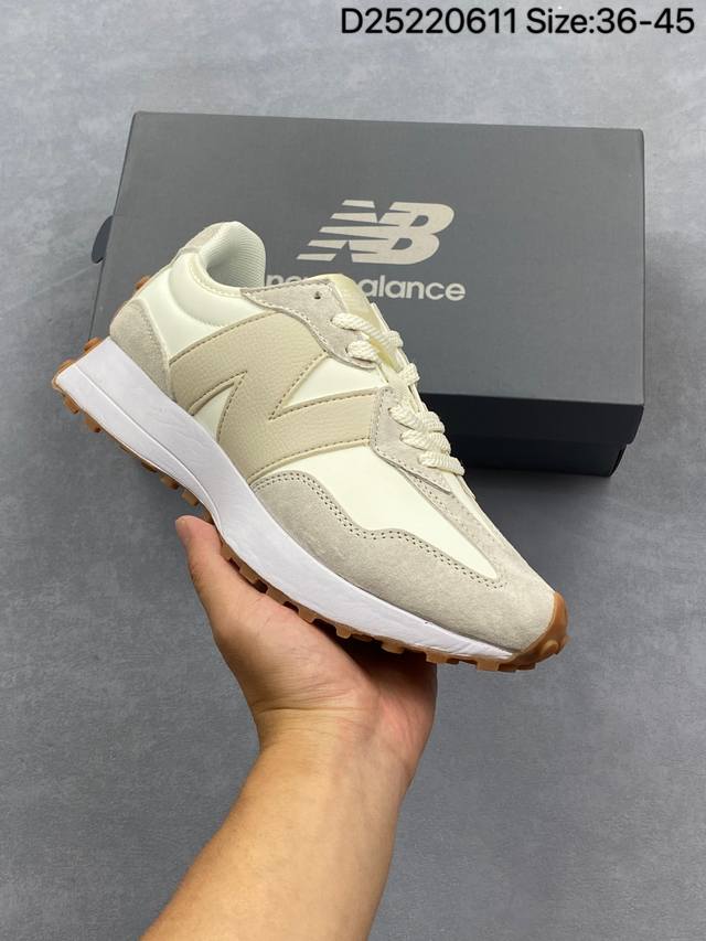 New Balance Ms327 复古休闲运动慢跑鞋 以更纯粹的复古风格设计打造的全新造型 侧身还以解构设计 将 N 字标志以做旧压花样式呈现 官方货号：Ws