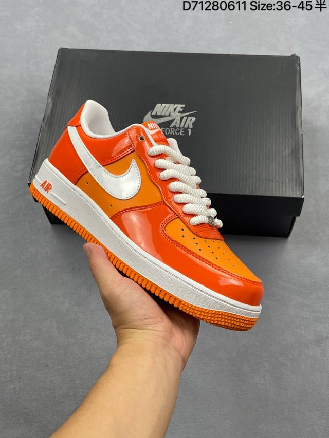 公司级耐克Nike Air Force 1“07 Lv8空军一号低帮百搭休闲运动板鞋。柔软、弹性十足的缓震性能和出色的中底设计，横跨复古与现代的外结合，造就出风
