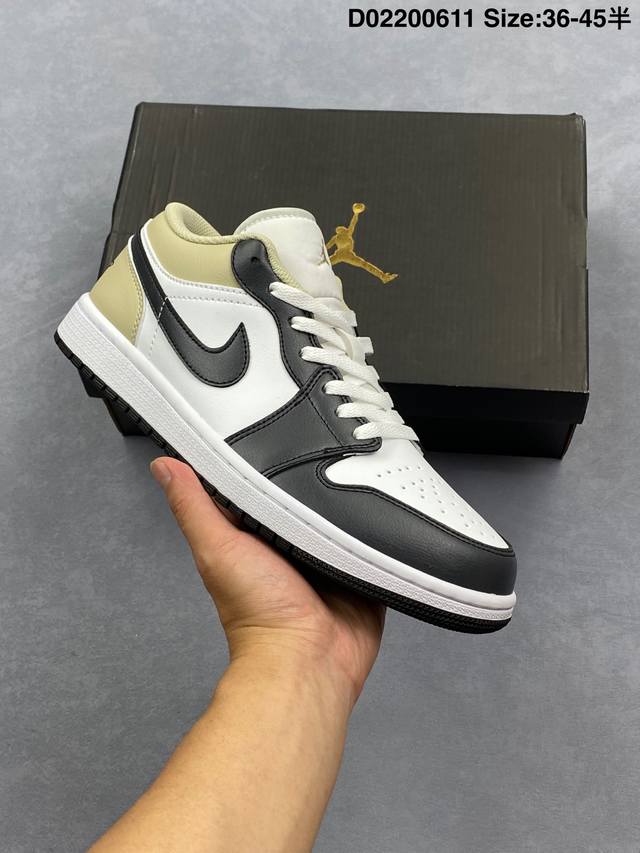 Air Jordan 1 Low 低帮 黑白黄 Aj1 乔丹1代 Aj1 乔1 低邦 黑白黄 乔丹篮球鞋系列 鞋身整体采用白色皮革打造，搭配黑色框架覆盖层，鞋身