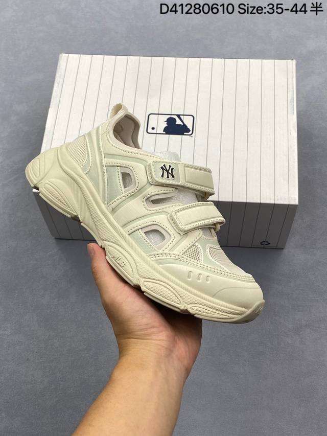 Mlb Ace Runner Mary Jane 纽约洋基队 夏季运动休闲凉鞋 货号：3Asdace53 尺码：35 36 36.5 37.5 38 38.5