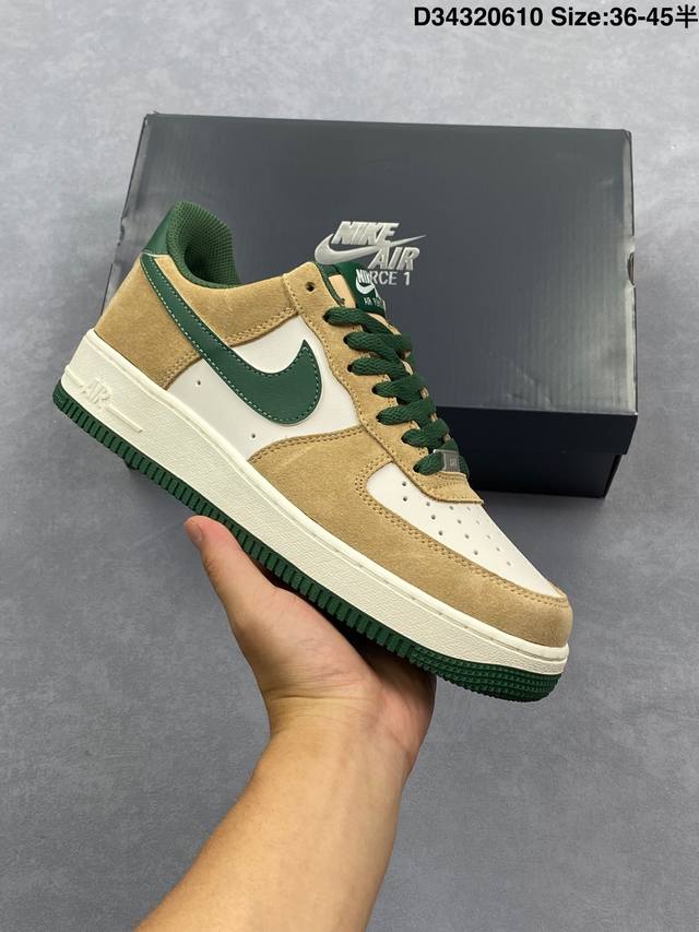 Air Force 1 '07 Low 原楦头原纸板 打造纯正空军版型 #专注外贸渠道 全掌内置蜂窝气垫 #原盒配件 原厂中底钢印、拉帮完美 官方同步上架 货号