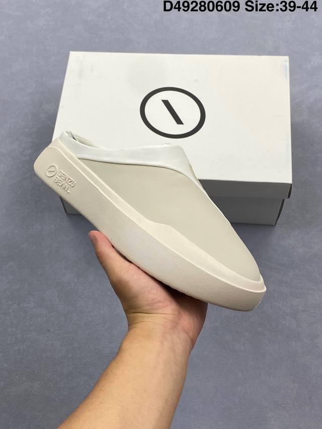 Senzu-Bean Slant Era夏季潮流一字拖鞋 编码：112028 尺码：如图 D49 609