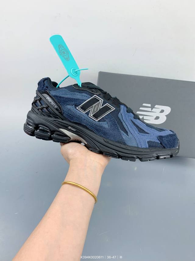 New Balance Nb1906复古单品 公司级 近两年来，要说人气最高的球鞋品牌相信 New Balance 一定是其中之一。无论是重磅联名，还是亮眼配色