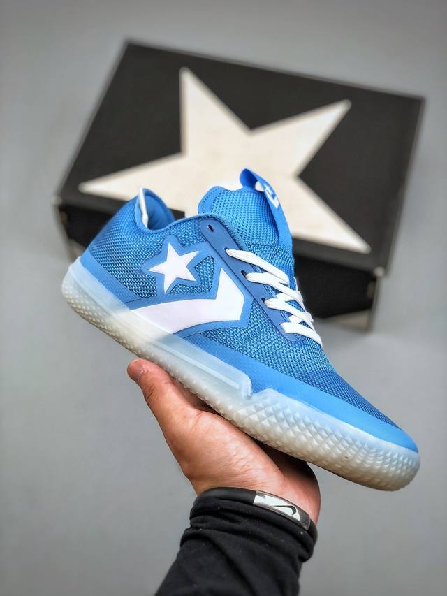 Converse All Star 篮球鞋 自从 年匡威进军篮球鞋市场往后给我们带来了All Star Pro Bb Evo和Converse G4，也签约了第