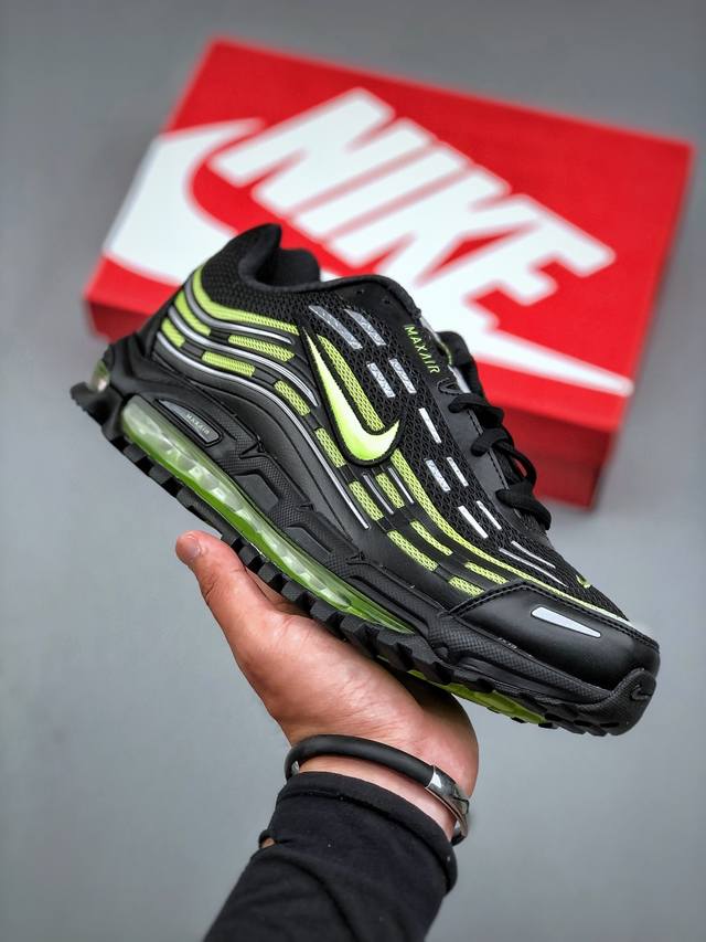 Comme Des Garcons Homme Plus X Nk Air Max Tl 2.5 Pack 川久保玲联名气垫跑鞋 #鞋款采用透气网眼布和皮革材料