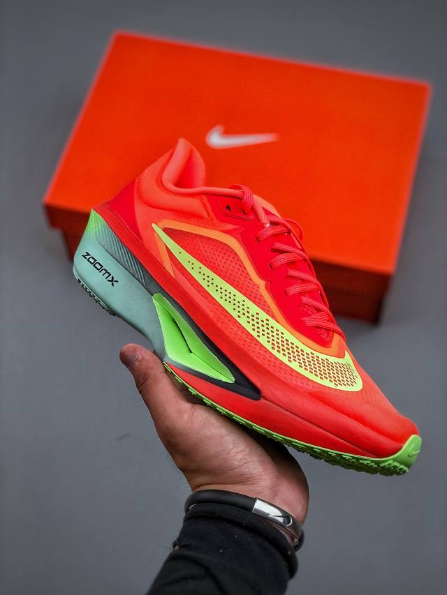 Nike Zoom Fly 6 耐克超弹轻盈跑步鞋 Fn8454 601 #鞋款搭载 Flyknit 材料 打造出众弹性 易于穿脱。采用React技术 轻盈耐穿