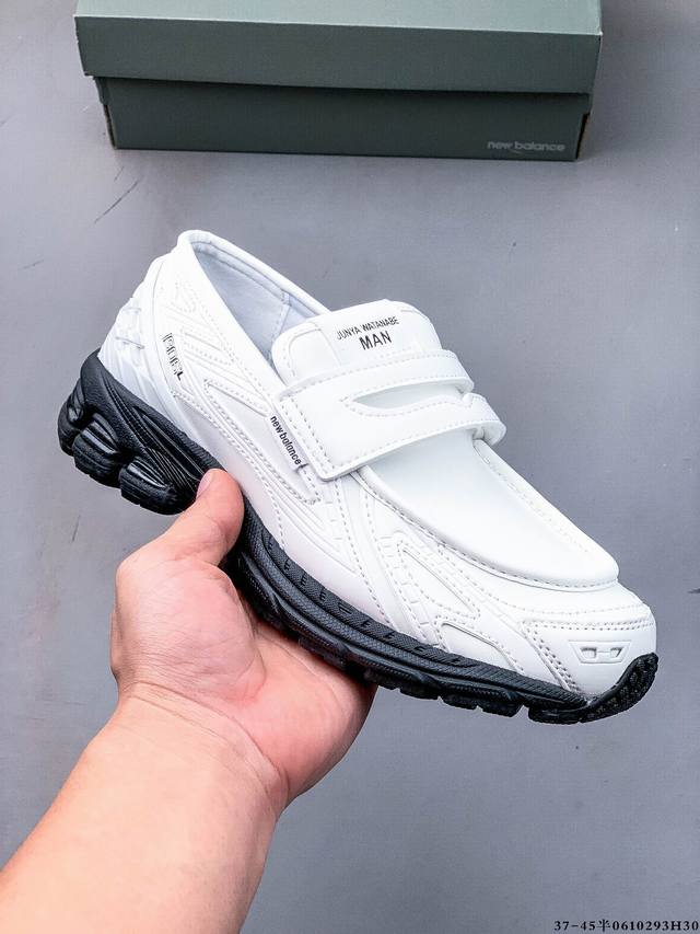 集图 Junya Watanabe Manx New Balance 1906L乐福鞋 小牛皮 人造皮革混合拼接设计穿套式鞋舌有Logo贴花零钱夹层迷你Logo