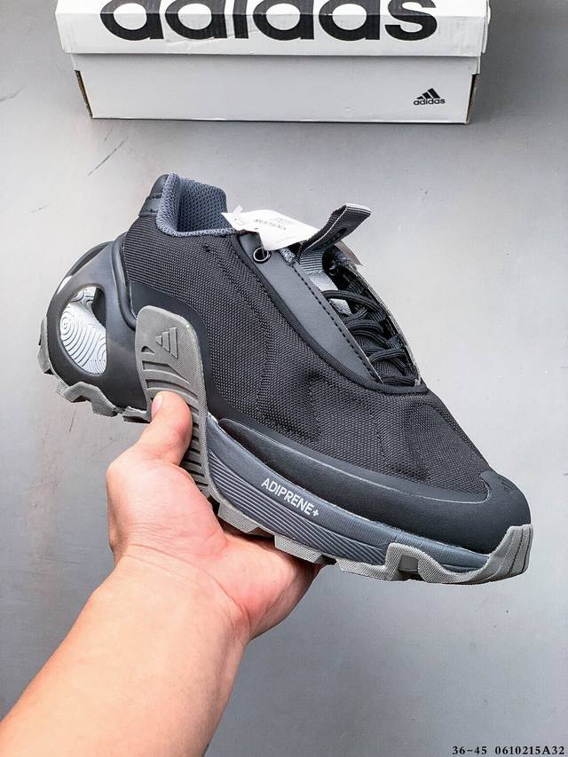 阿迪达斯Adidas Wonder Runner 厚底运动跑步鞋 近年 Adidas 热门鞋款如 Samba、Country、Sl72 等，主打复古，没有过多运