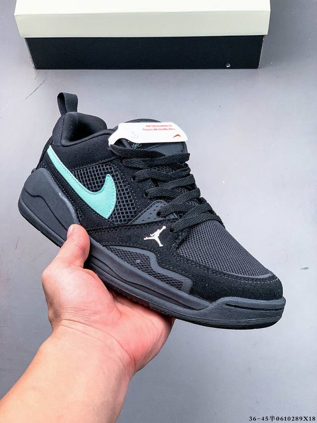 Nike Air Jordan Cmft Era 新款透气百搭休闲鞋 Jordan Cmft Era 聚焦于日常舒适体验，采用低帮轮廓，搭配网眼与麂皮材质鞋面，
